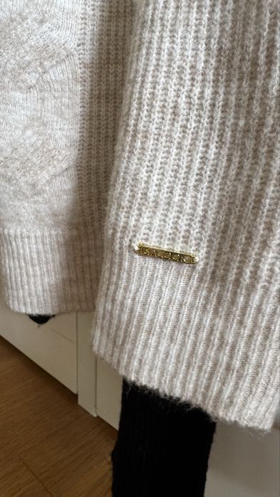 Sacoor Sweaters, made of very soft knit fabric. Impeccable!!64739218457729122