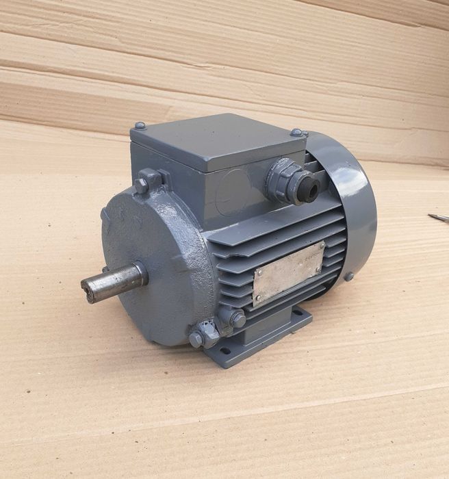 Електродвигун. 110 / 127 в. 0,75 кВт. 1000 ОБ/хв (двигун Двигатель