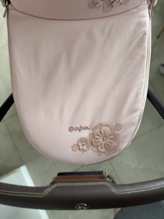 Коляска Cybex Priam Simply Flowers Pink