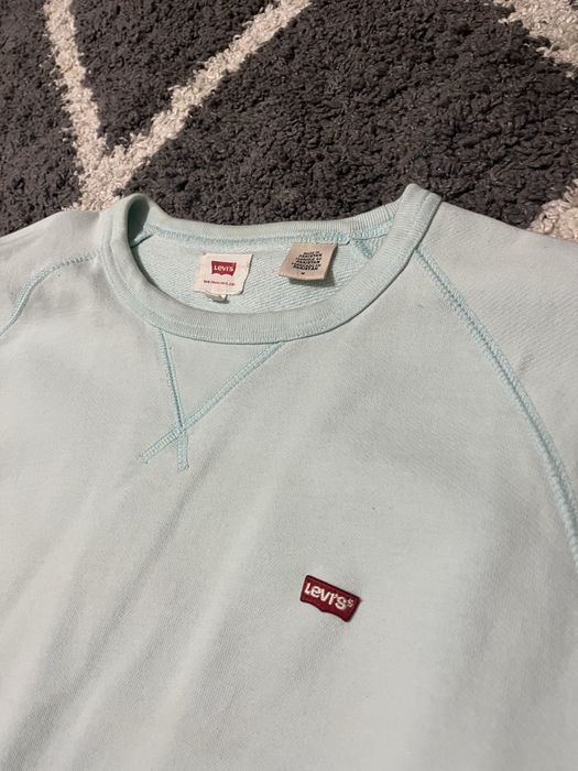 Продам світшот Levis