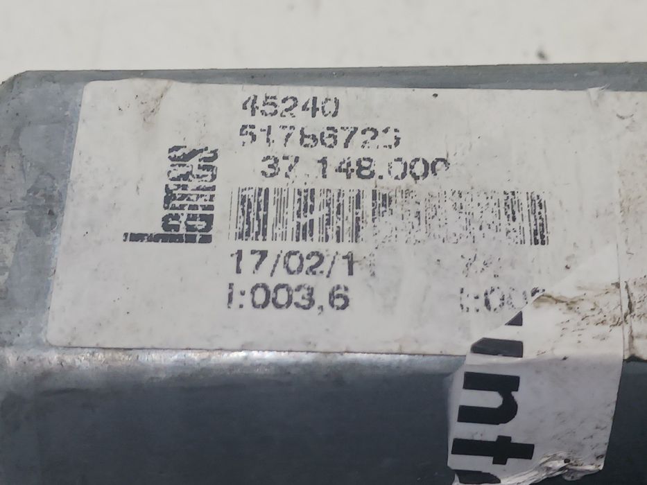 Motor vidro frente esquerdo FIAT Grande Punto (199_)