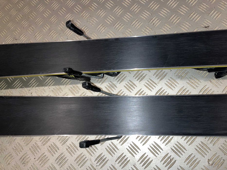 Narty ROSSIGNOL REACT R8 HP 156 cm rocker