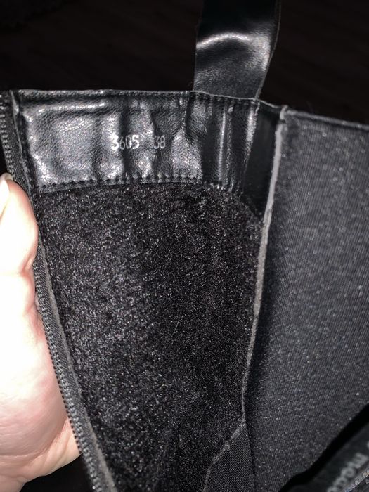 Стильні шкіряні теплі жіночі челсі