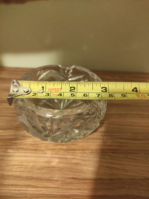 Mała kryształowa popielniczka