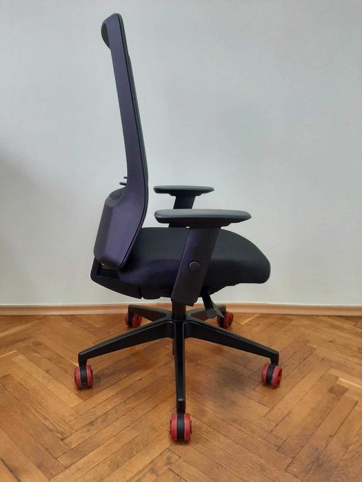Офісне крісло Interstuhl AIMis1. Німеччина, спинка сітка, нове: 13 500 ...