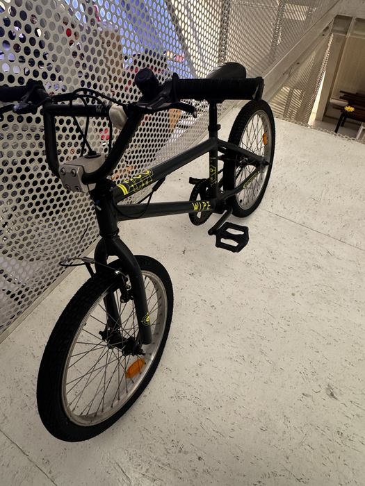 Rower bmx czarno zielony btwin