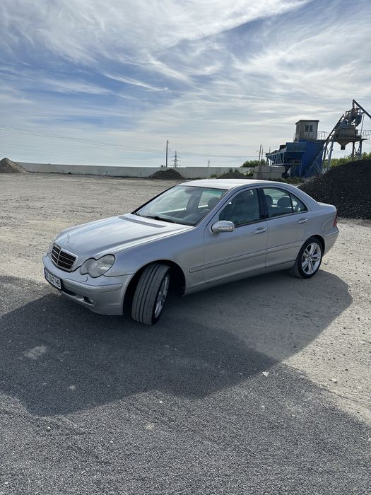 Mercedes benz c-class w203