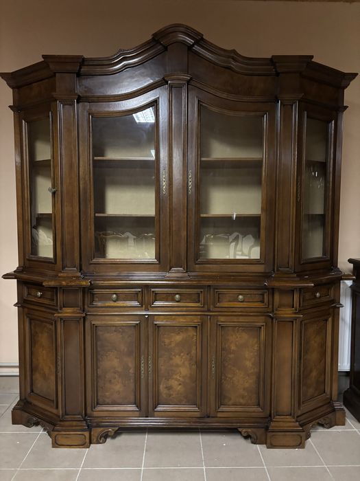 Włoska Stylowa Witryna Kredens Bliblioteczka Ludwik Barok Czeczot