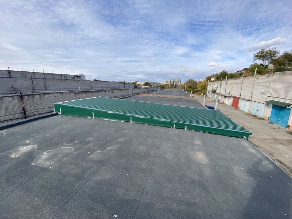 Кровля крыш. Металлоконструкции. Склад. Ремонт кровли. Профнастил