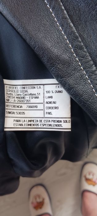Casaco pele genuína preto,elegante, 10€