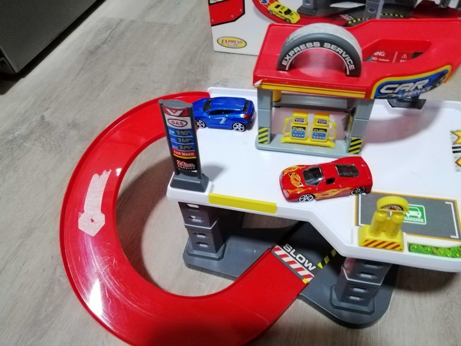 Conjunto de estação serviço carros, + 3 anos