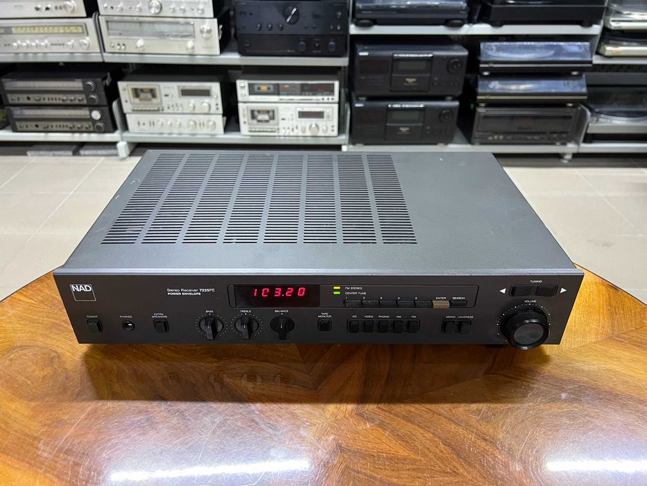Amplituner NAD 7225PE Audio Room