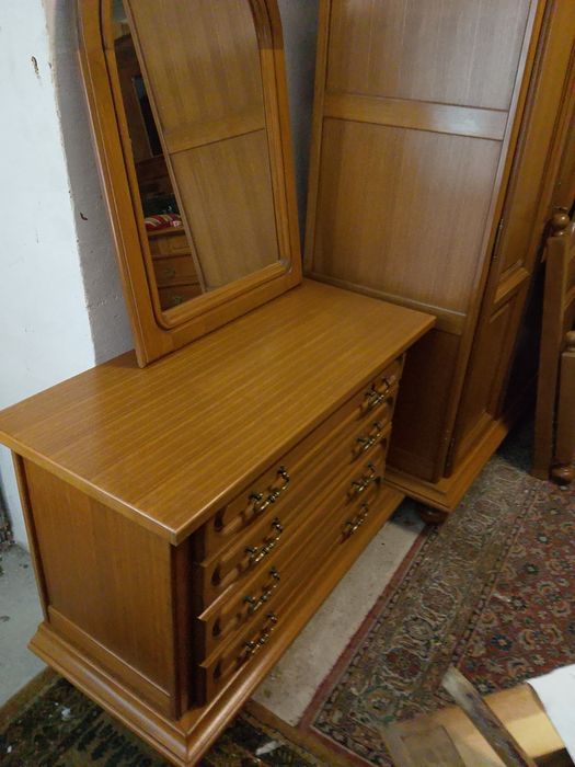 Sypialnia drewniana z Belgii w super stanie komplet