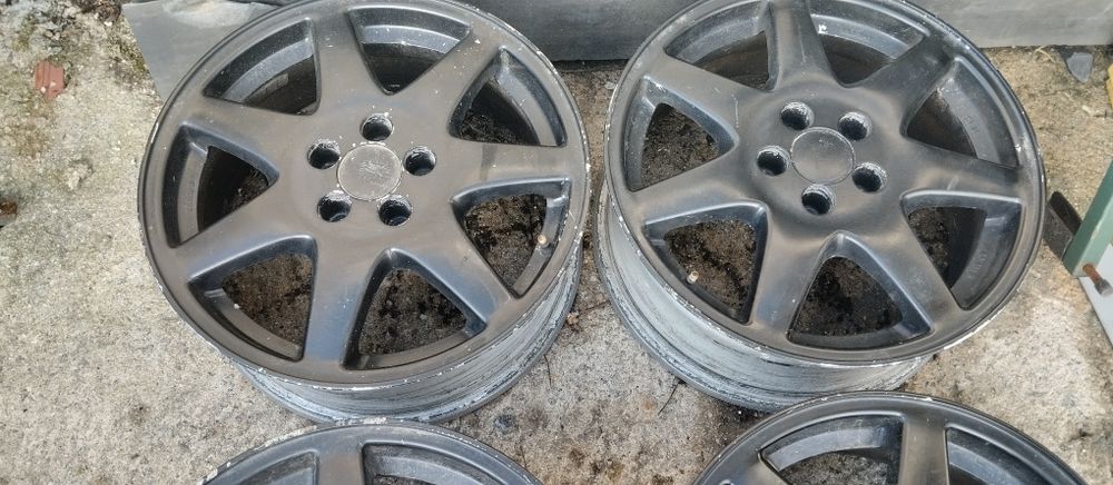 Jantes r16 a precisar pintar em bom estado furação 5-100