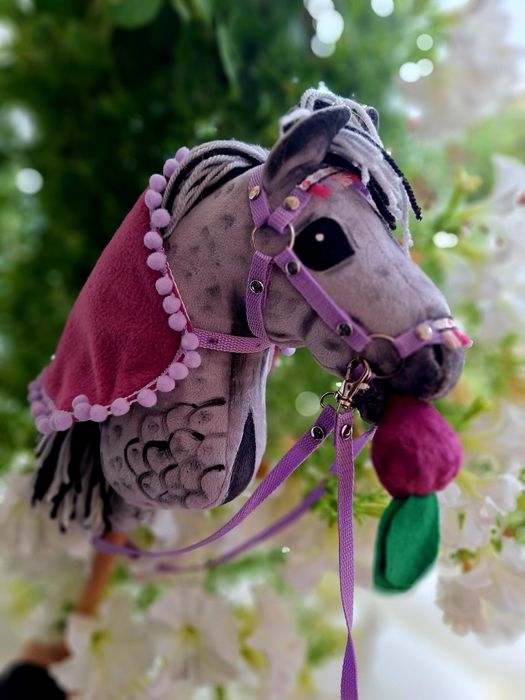 Hobby horse a4  ,jabłkowity,ogłowie ,wodze