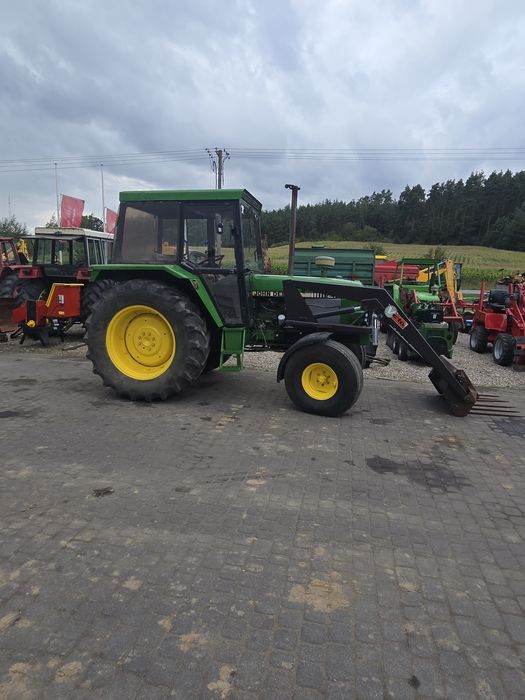 Ciągnik roniczy John Deere2140 z turem