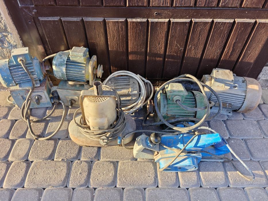 продам електродвигуни