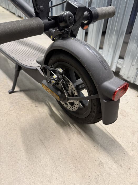 Xiaomi Mi Electric Scooter Essential hulajnoga elektryczna