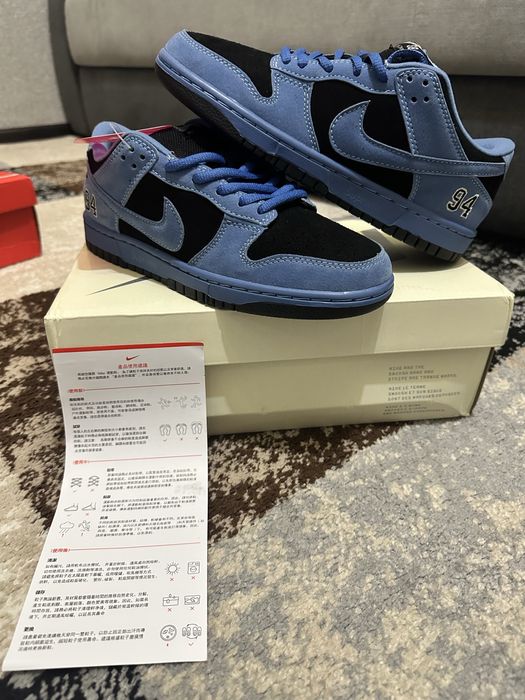 Nike sb dunk low x supreme