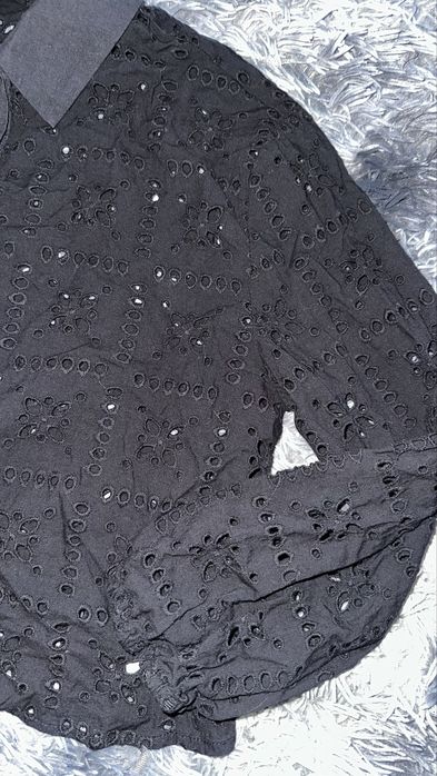 Брузка від Stradivarius