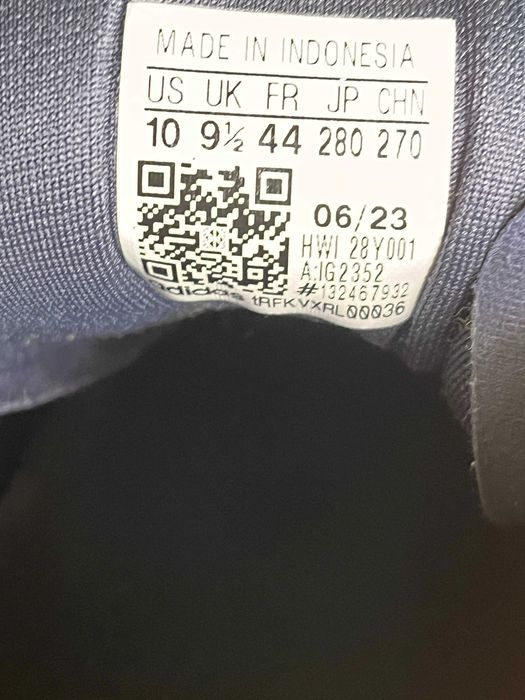 adidas Avryn  r. 44