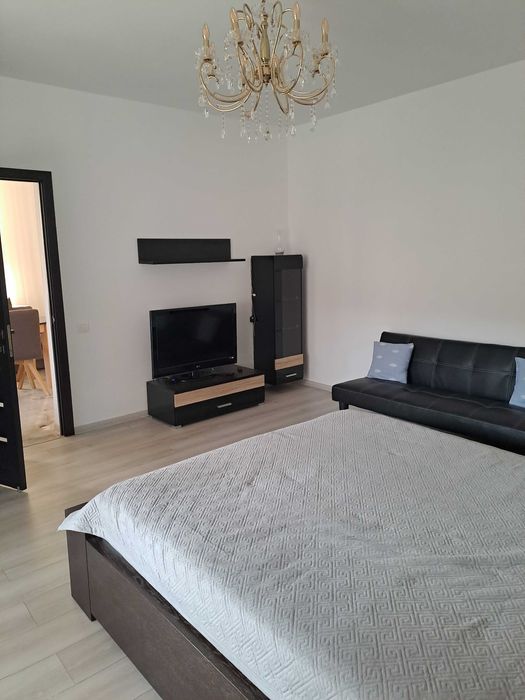 Подобово. Затишний будинок у центрі