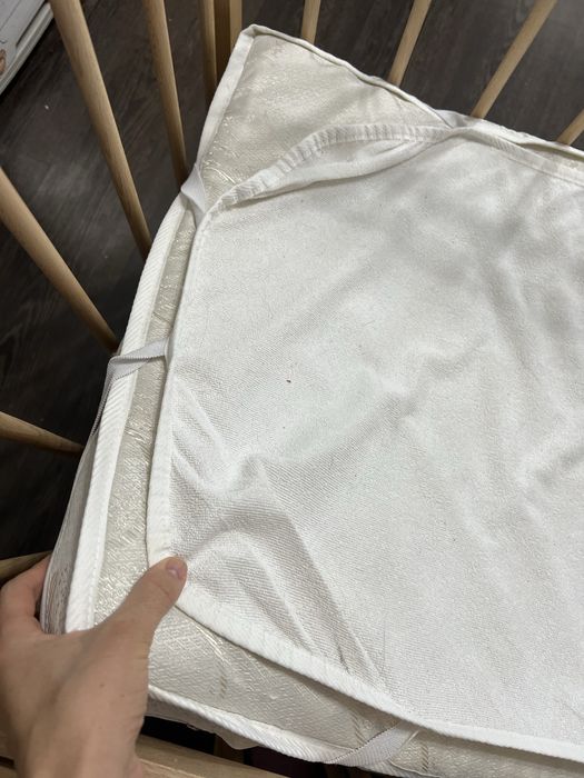 Кроватка дитяча деревяна з маятником