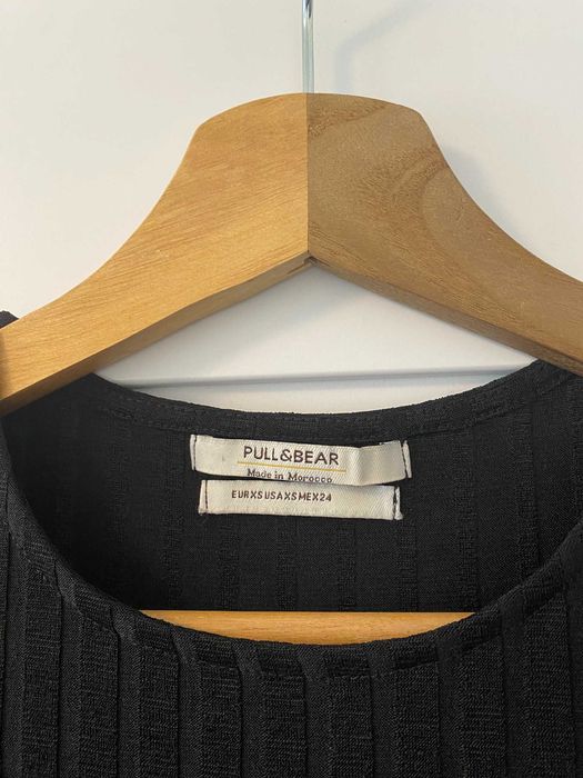 Pull& Bear czarna sukienka na krótki rękaw XS