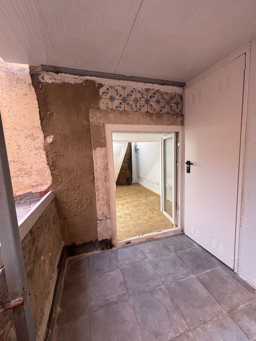 Arrenda-se estudio tatuagem ou esteticista centro Lisboa