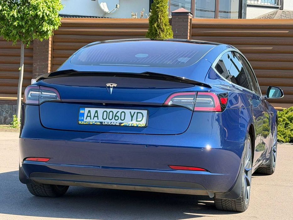 Tesla Model 3 2017 75 kWh RWD