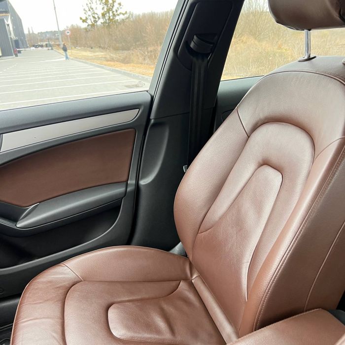 Продам свою автівку Audi A4 2014