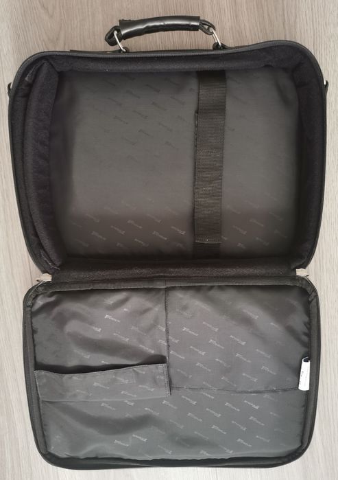 Mala computador preta