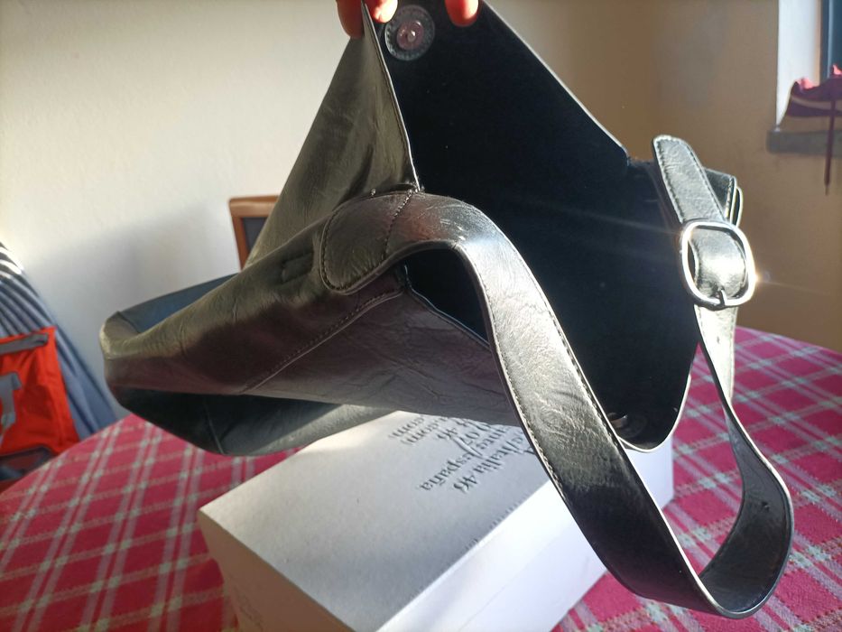 Carteiras Pedro del Hierro + Guess + Black Lether + Div.Cosmetica Dior