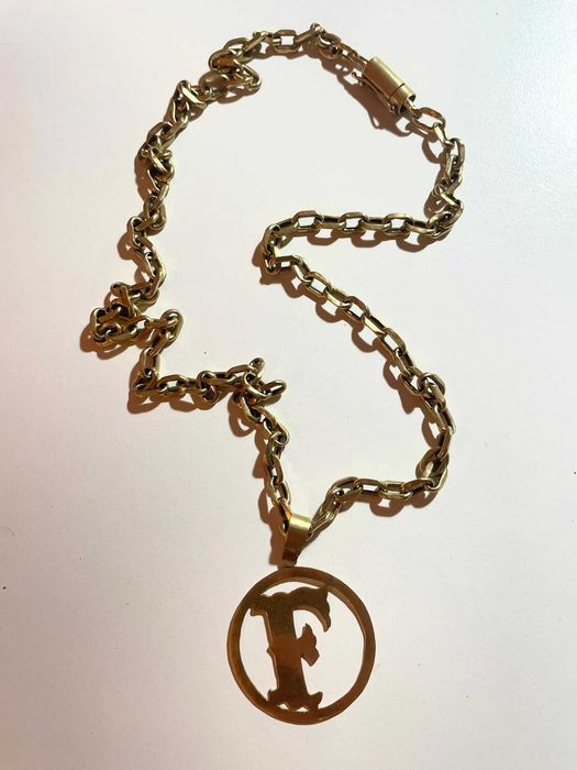 Corrente e Pingente  – Ouro 18k - (28.0g)