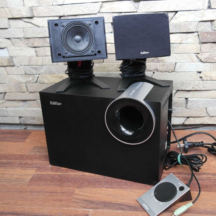 Акустическая система Edifier M1380