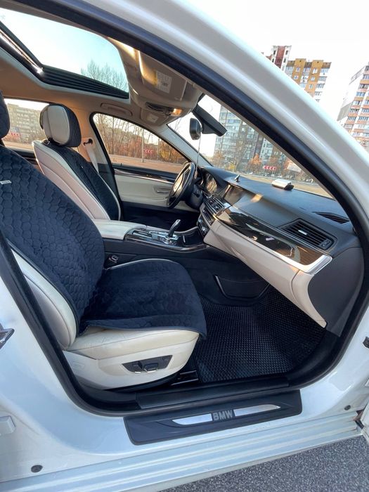 BMW 5 Series 2011