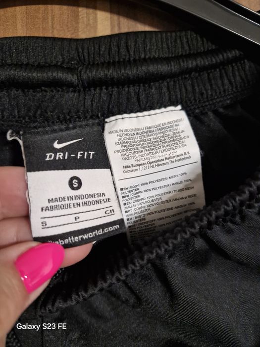 Spodnie sportowe męskie Nike rozmiar S stan idealny