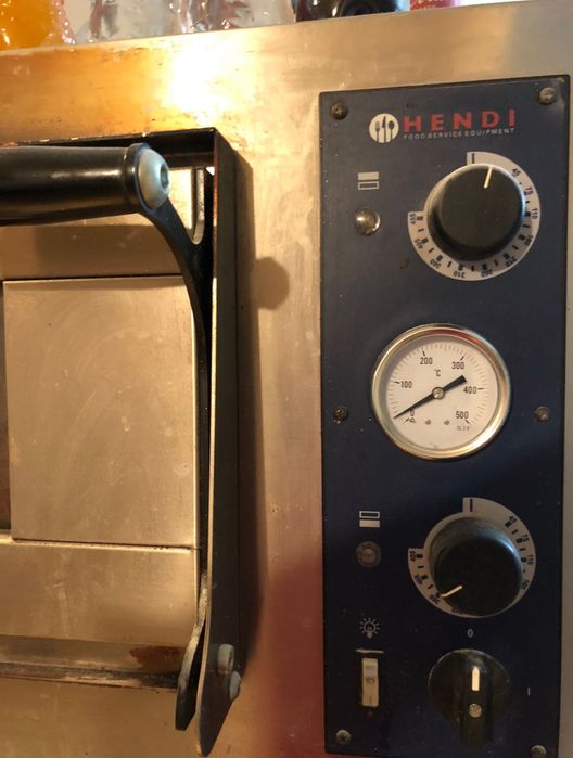 Sprzedam dwa elektryczne piece do pizzy