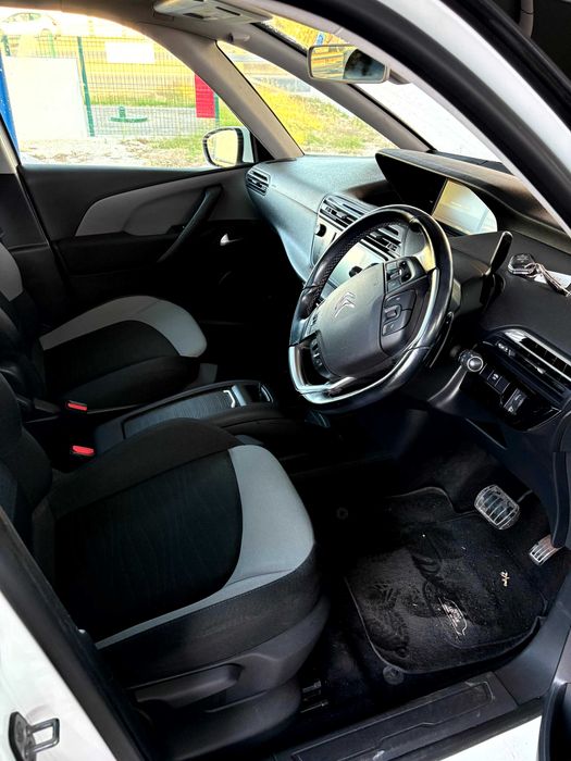 Estado Impecável: Citroën C4 Grand Picasso Exclusive (1.6 BlueHDi) | Volante à Direita com Matrícula Portuguesa