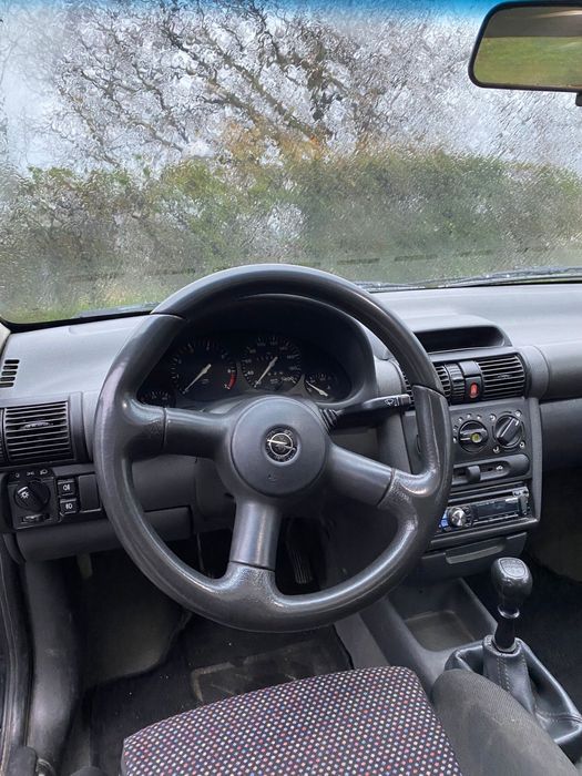 Vendo OPEL corsa b 1250€