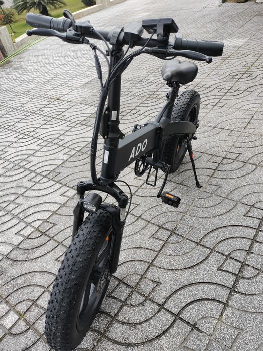 Bicicleta elétrica como nova