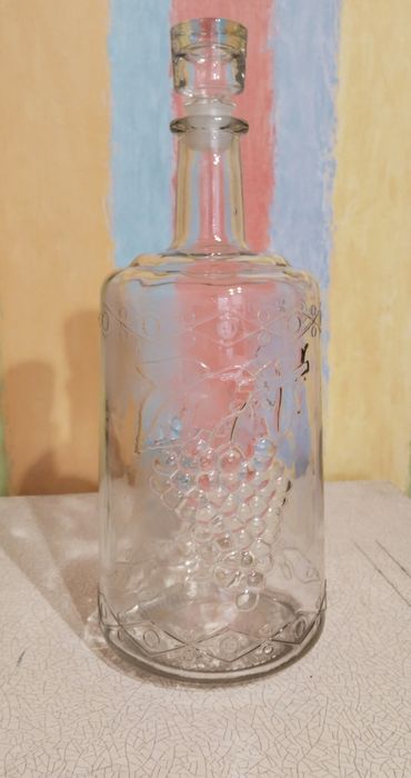 Бутылка трехлитровая.