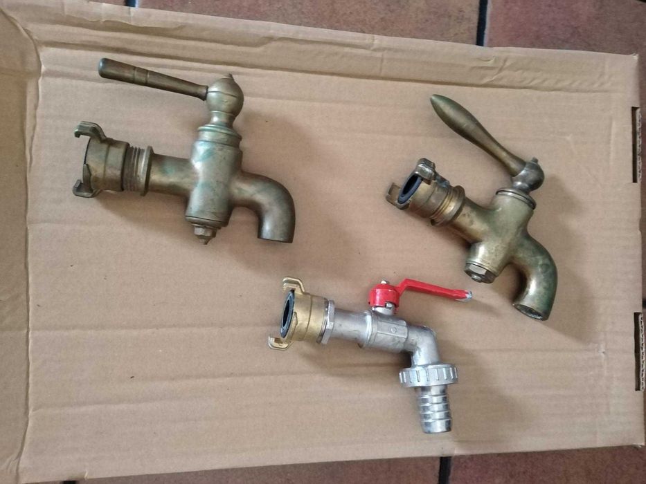 15 Torneiras em bom estado