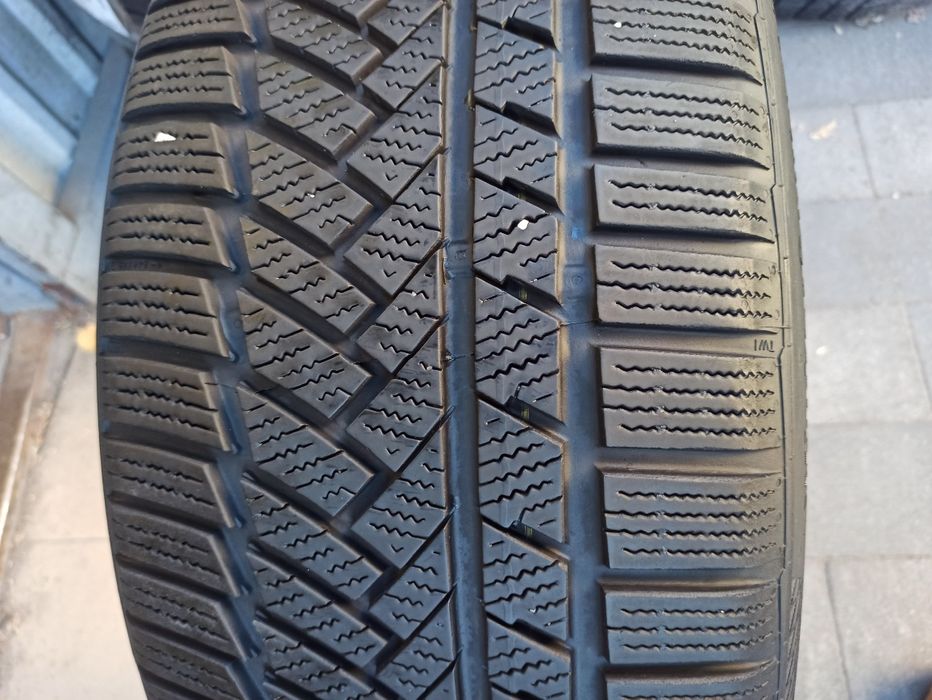 Продам ОДНО колесо 245/45 R19 Continental Winter Contact TS850P