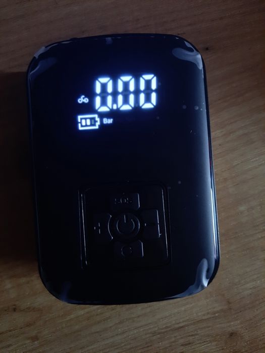 Pompka elektryczna do kół roweru | samochodu | motocyklu