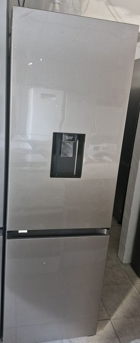 Frigorífico combinado  com dispensador de agua Samsung no frost