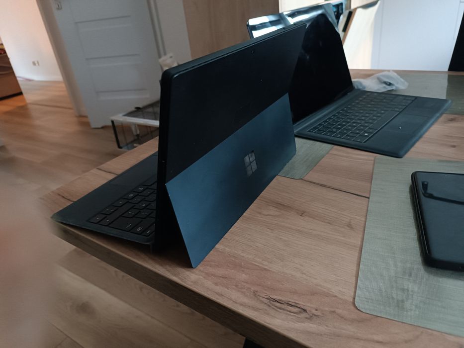 Surface pro 7 czarny