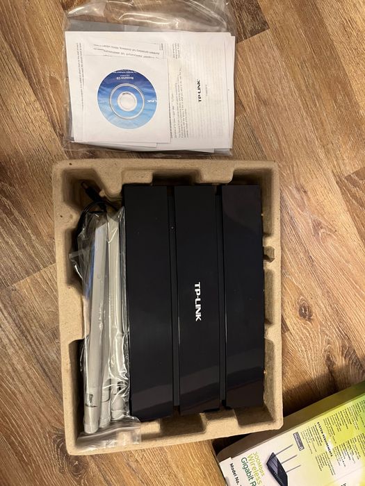Sprzedam router WiFi TP-LINK TL-WR1043ND (300Mbps, Gigabit, 3 anteny)