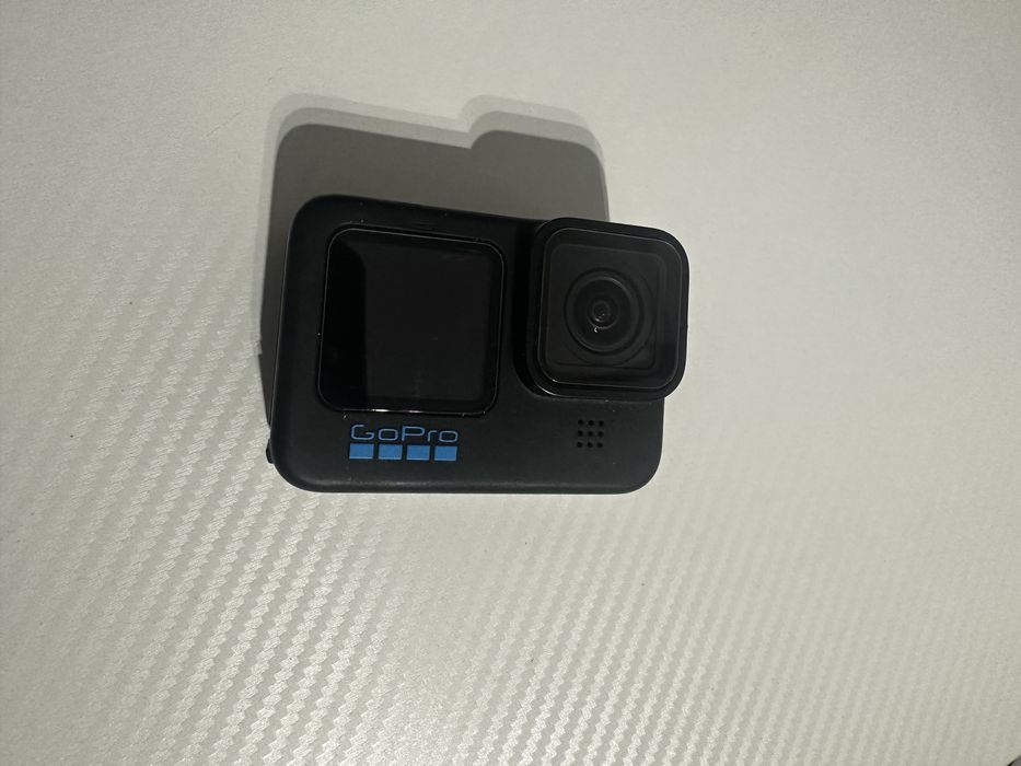 GoPro HERO 11 Black + 2 baterie + duży zestaw