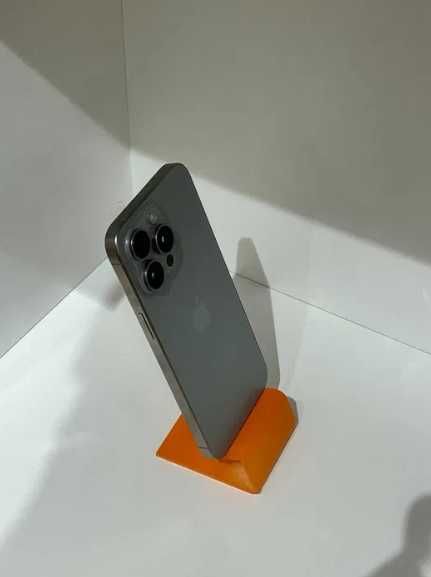 iPhone 16 Pro Max 256GB Space Grey | Recondicionado Grade A | Bateria 96%